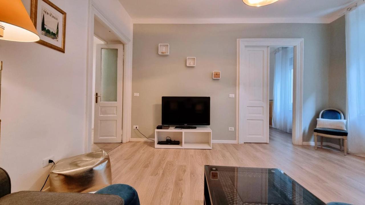 La Casa Dei Leoni Apartamento Trieste Exterior foto
